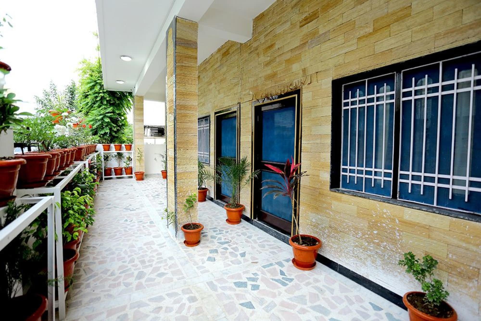 Oyo 11868 Rk Residency Hotel Udaipur Exterior photo
